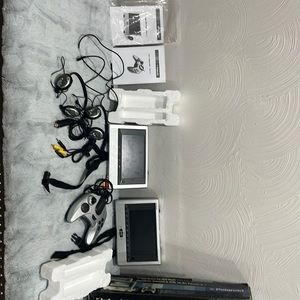 Polaroid 7” Two Screen Car Dvd Player Model# PDM-2727 15 in 1 Game Controller